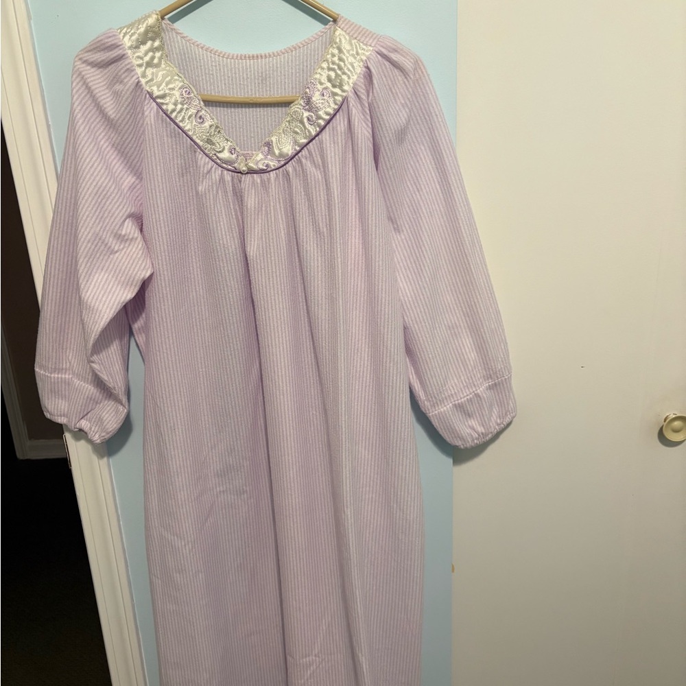 Charming Vintage Lilac Striped Ladies nightgown with Lace Detail